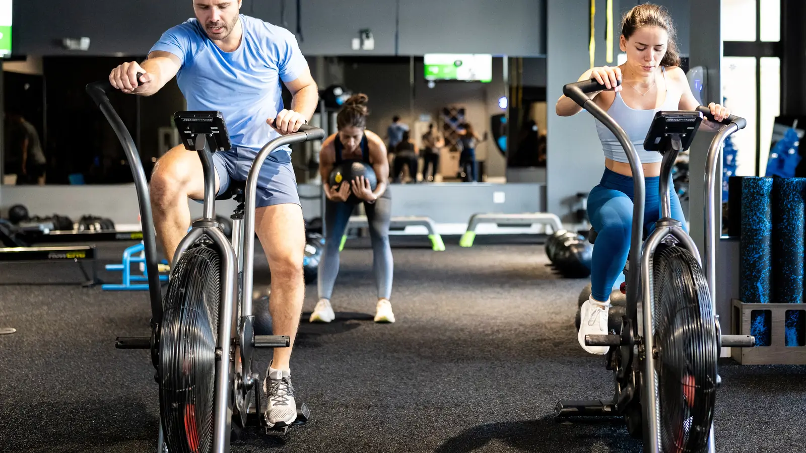 Cardio or Weights First? Best Order for Your Goals — SWEAT440 blog