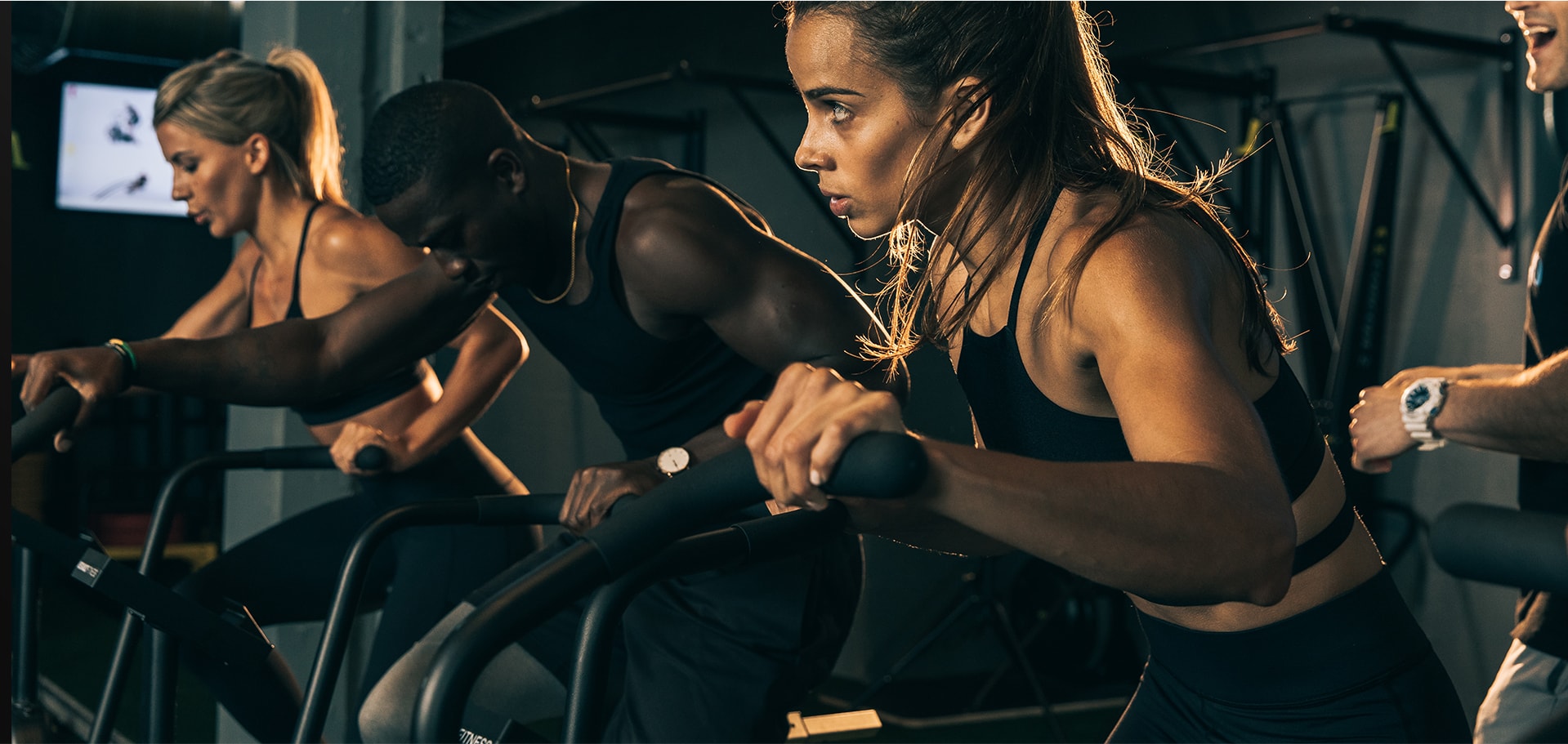 Is your search for a “fitness studio near me Doral” causing confusion about which to join? Here are 8 reasons to pick Sweat440 over other gyms.