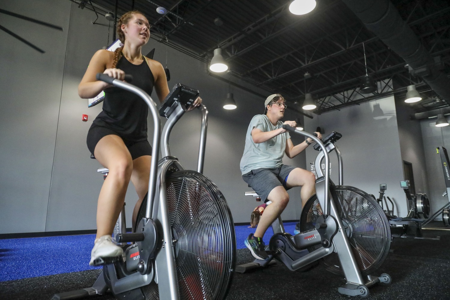 Huntsville gym fitness classes strength training hiit workouts Group class