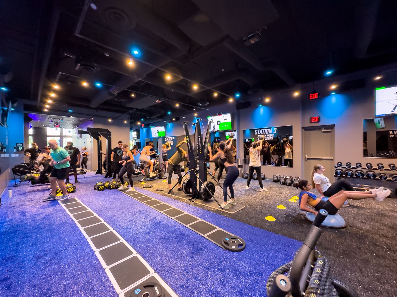 SWEAT440 Midtown Miami Cardio and Strength Classes
